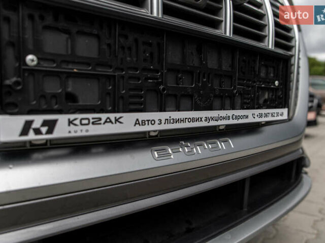 Синий Ауди E-Tron, объемом двигателя 0 л и пробегом 85 тыс. км за 37990 $, фото 35 на Automoto.ua