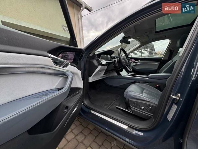 Синий Ауди E-Tron, объемом двигателя 0 л и пробегом 38 тыс. км за 44900 $, фото 14 на Automoto.ua