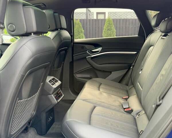 Синий Ауди E-Tron, объемом двигателя 0 л и пробегом 112 тыс. км за 36900 $, фото 77 на Automoto.ua