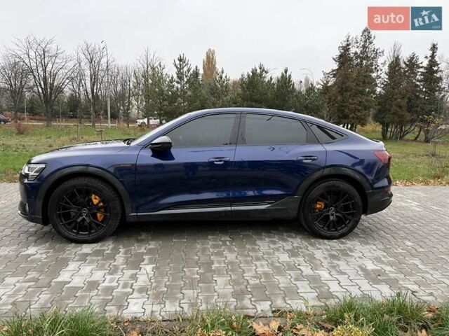 Синій Ауді E-Tron, об'ємом двигуна 0 л та пробігом 60 тис. км за 47800 $, фото 3 на Automoto.ua