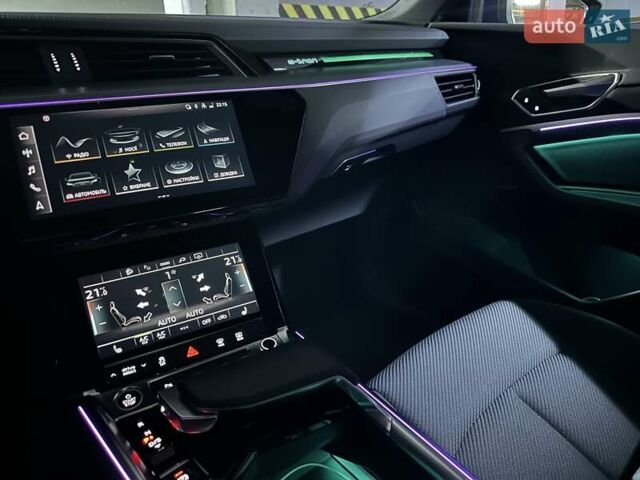 Синий Ауди E-Tron, объемом двигателя 0 л и пробегом 18 тыс. км за 34573 $, фото 12 на Automoto.ua