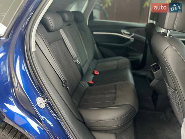 Синий Ауди E-Tron, объемом двигателя 0 л и пробегом 27 тыс. км за 42500 $, фото 32 на Automoto.ua