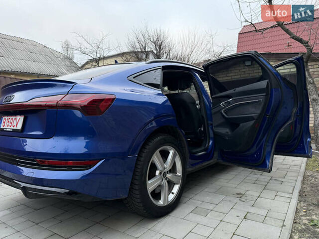 Синій Ауді E-Tron, об'ємом двигуна 0 л та пробігом 38 тис. км за 56900 $, фото 3 на Automoto.ua