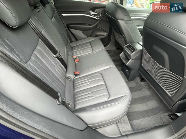 Синий Ауди E-Tron, объемом двигателя 0 л и пробегом 16 тыс. км за 41908 $, фото 15 на Automoto.ua