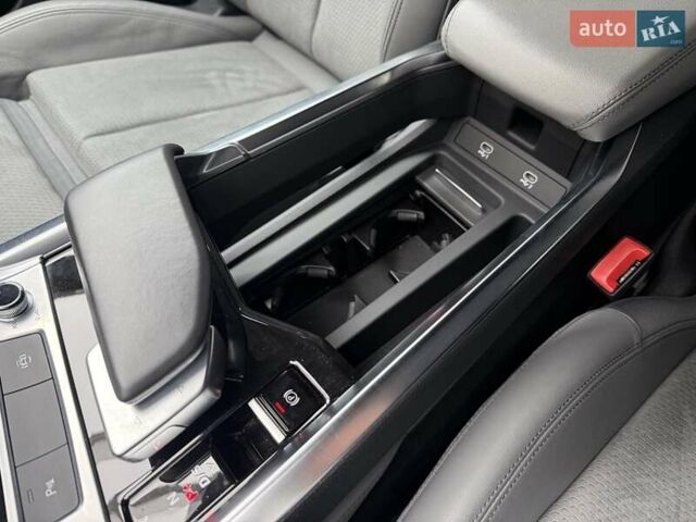 Синій Ауді E-Tron, об'ємом двигуна 0 л та пробігом 50 тис. км за 37900 $, фото 27 на Automoto.ua