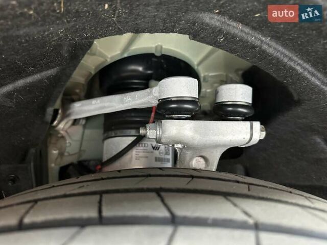 Синий Ауди E-Tron, объемом двигателя 0 л и пробегом 18 тыс. км за 34573 $, фото 22 на Automoto.ua