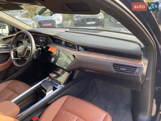 Синий Ауди E-Tron, объемом двигателя 0 л и пробегом 55 тыс. км за 35900 $, фото 8 на Automoto.ua