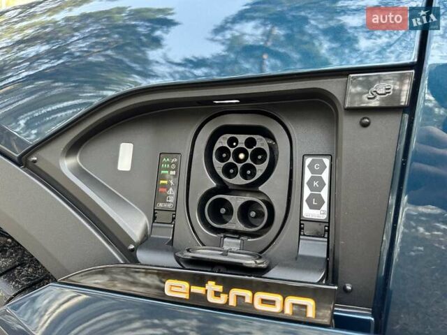 Синий Ауди E-Tron, объемом двигателя 0 л и пробегом 18 тыс. км за 34573 $, фото 32 на Automoto.ua