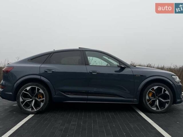 Синій Ауді E-Tron, об'ємом двигуна 0 л та пробігом 64 тис. км за 41900 $, фото 5 на Automoto.ua