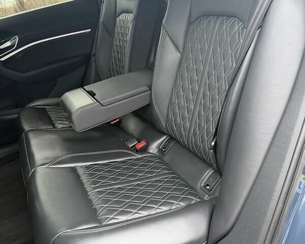 Синій Ауді E-Tron, об'ємом двигуна 0 л та пробігом 64 тис. км за 41900 $, фото 48 на Automoto.ua