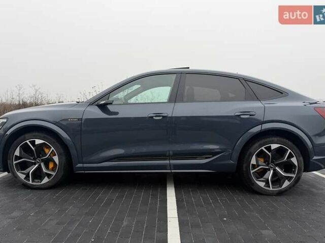 Синій Ауді E-Tron, об'ємом двигуна 0 л та пробігом 64 тис. км за 41900 $, фото 4 на Automoto.ua