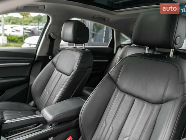 Синий Ауди E-Tron, объемом двигателя 0 л и пробегом 85 тыс. км за 37990 $, фото 24 на Automoto.ua