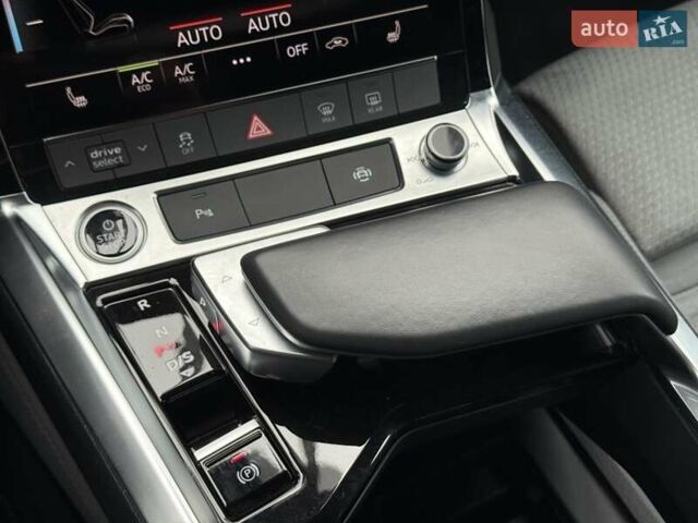Синій Ауді E-Tron, об'ємом двигуна 0 л та пробігом 50 тис. км за 37900 $, фото 50 на Automoto.ua