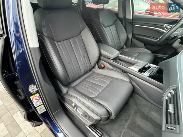 Синий Ауди E-Tron, объемом двигателя 0 л и пробегом 16 тыс. км за 41908 $, фото 11 на Automoto.ua