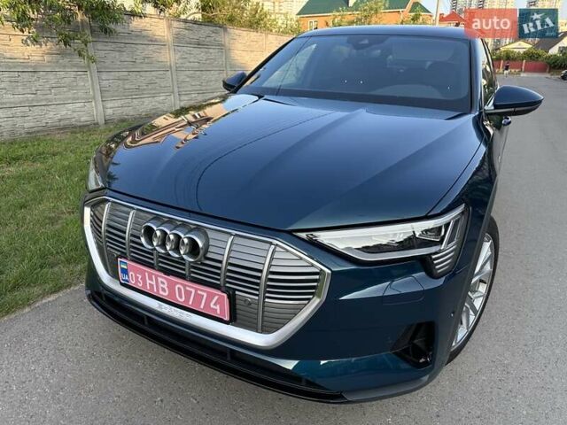 Синий Ауди E-Tron, объемом двигателя 0 л и пробегом 18 тыс. км за 34573 $, фото 2 на Automoto.ua