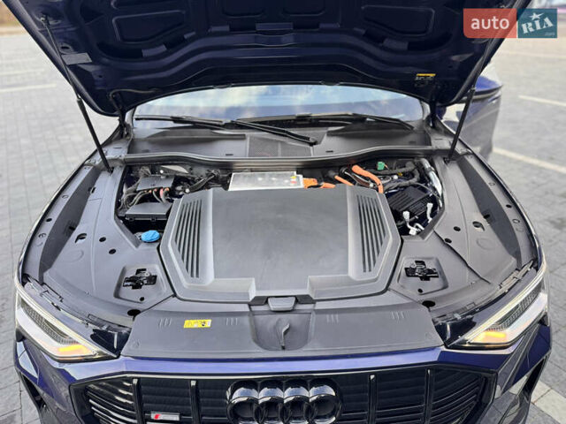 Синий Ауди E-Tron, объемом двигателя 0 л и пробегом 52 тыс. км за 41550 $, фото 33 на Automoto.ua