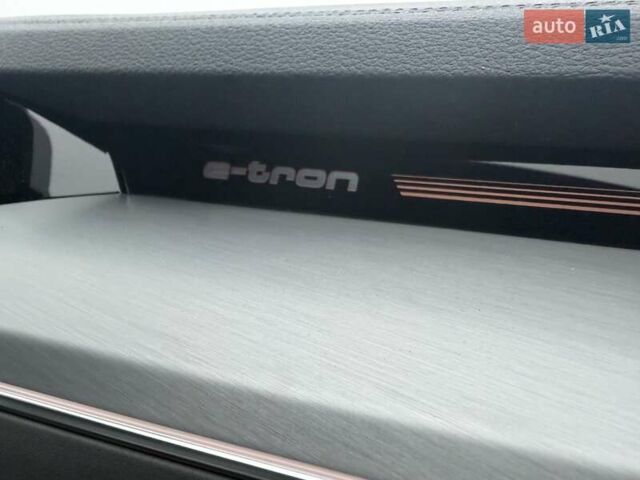 Синій Ауді E-Tron, об'ємом двигуна 0 л та пробігом 64 тис. км за 41900 $, фото 35 на Automoto.ua