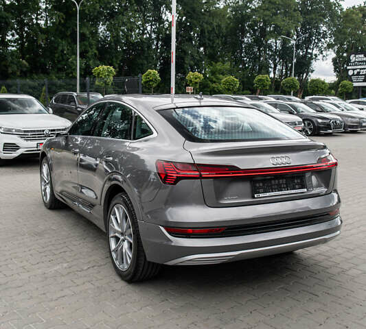 Синий Ауди E-Tron, объемом двигателя 0 л и пробегом 85 тыс. км за 37990 $, фото 5 на Automoto.ua