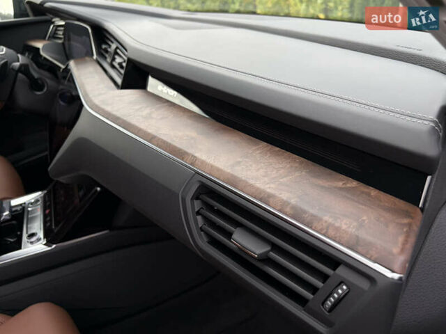 Синий Ауди E-Tron, объемом двигателя 0 л и пробегом 99 тыс. км за 39500 $, фото 57 на Automoto.ua