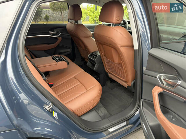 Синий Ауди E-Tron, объемом двигателя 0 л и пробегом 99 тыс. км за 39500 $, фото 25 на Automoto.ua