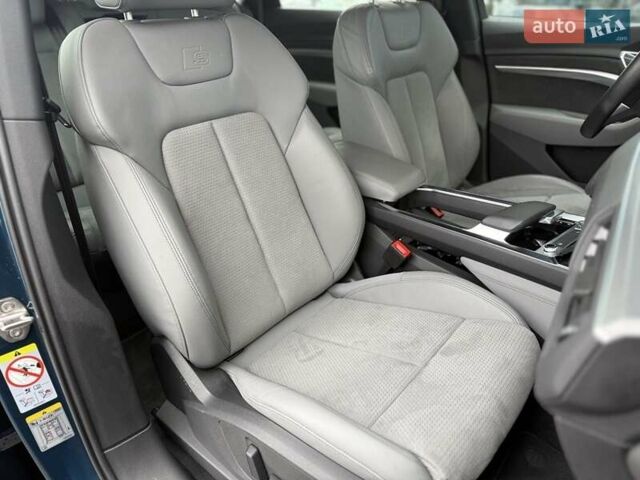 Синій Ауді E-Tron, об'ємом двигуна 0 л та пробігом 50 тис. км за 37900 $, фото 24 на Automoto.ua