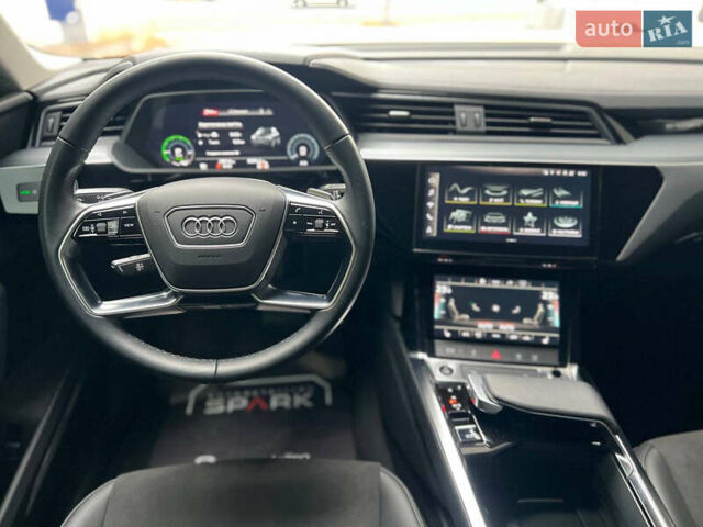 Синий Ауди E-Tron, объемом двигателя 0 л и пробегом 27 тыс. км за 42500 $, фото 34 на Automoto.ua