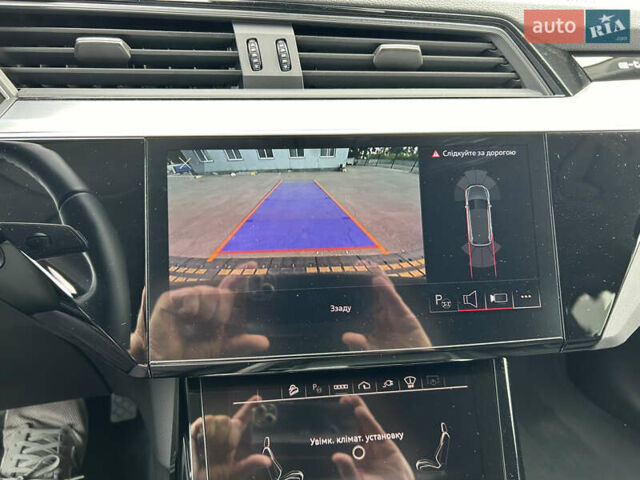 Синий Ауди E-Tron, объемом двигателя 0 л и пробегом 16 тыс. км за 41908 $, фото 28 на Automoto.ua