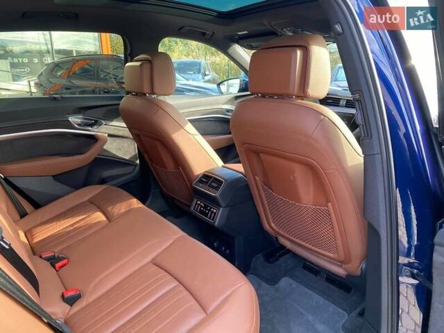 Синий Ауди E-Tron, объемом двигателя 0 л и пробегом 55 тыс. км за 35900 $, фото 21 на Automoto.ua