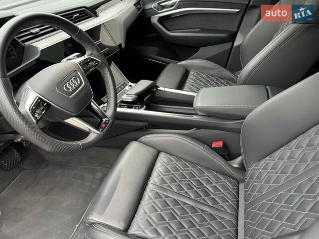 Синій Ауді E-Tron, об'ємом двигуна 0 л та пробігом 60 тис. км за 47800 $, фото 24 на Automoto.ua