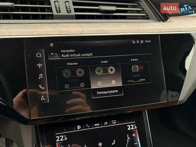 Синий Ауди E-Tron, объемом двигателя 0 л и пробегом 99 тыс. км за 39500 $, фото 44 на Automoto.ua