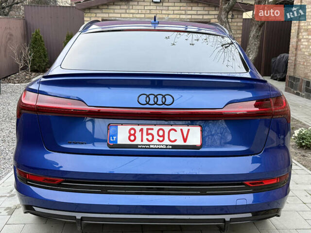 Синій Ауді E-Tron, об'ємом двигуна 0 л та пробігом 38 тис. км за 56900 $, фото 2 на Automoto.ua