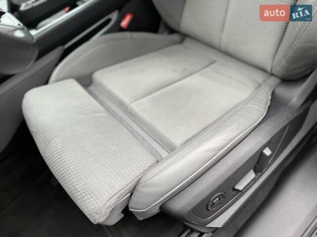 Синій Ауді E-Tron, об'ємом двигуна 0 л та пробігом 50 тис. км за 37900 $, фото 40 на Automoto.ua