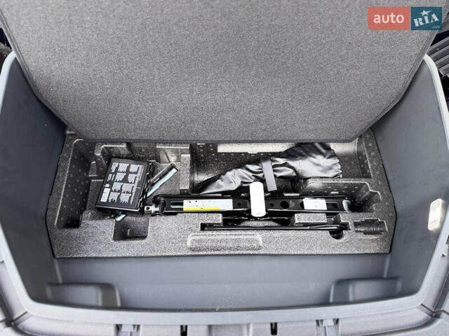 Синий Ауди E-Tron, объемом двигателя 0 л и пробегом 52 тыс. км за 41550 $, фото 34 на Automoto.ua