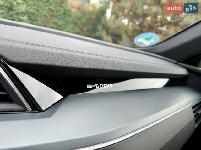 Синий Ауди E-Tron, объемом двигателя 0 л и пробегом 112 тыс. км за 36900 $, фото 89 на Automoto.ua