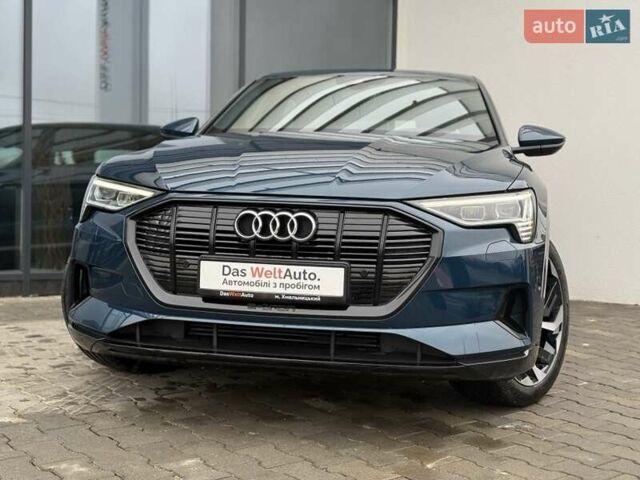Синій Ауді E-Tron, об'ємом двигуна 0 л та пробігом 50 тис. км за 37900 $, фото 4 на Automoto.ua