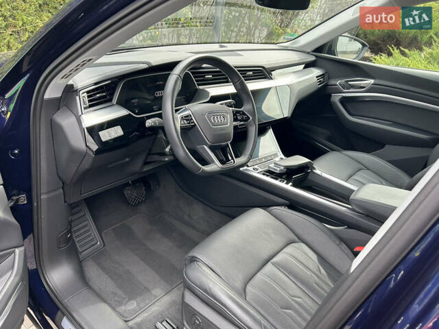 Синий Ауди E-Tron, объемом двигателя 0 л и пробегом 16 тыс. км за 41908 $, фото 26 на Automoto.ua