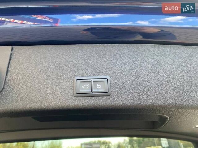 Синий Ауди E-Tron, объемом двигателя 0 л и пробегом 55 тыс. км за 35900 $, фото 26 на Automoto.ua