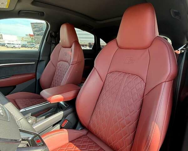 Синий Ауди E-Tron, объемом двигателя 0 л и пробегом 14 тыс. км за 61900 $, фото 12 на Automoto.ua