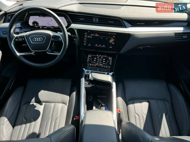 Синій Ауді E-Tron, об'ємом двигуна 0 л та пробігом 31 тис. км за 41870 $, фото 52 на Automoto.ua
