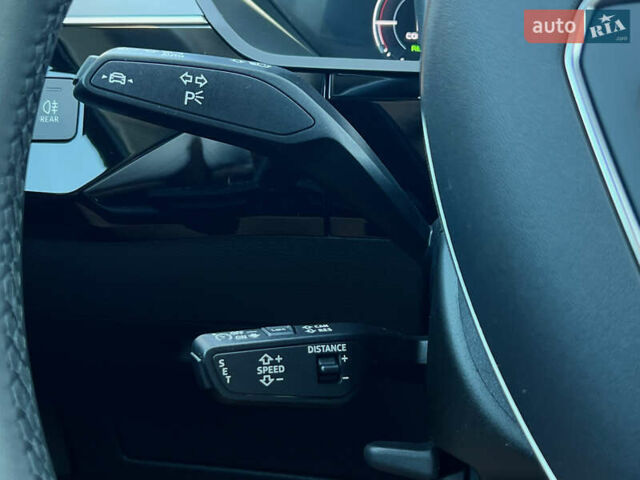 Синій Ауді E-Tron, об'ємом двигуна 0 л та пробігом 31 тис. км за 41870 $, фото 59 на Automoto.ua