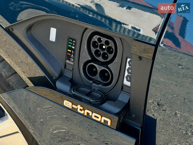 Синій Ауді E-Tron, об'ємом двигуна 0 л та пробігом 31 тис. км за 41870 $, фото 88 на Automoto.ua