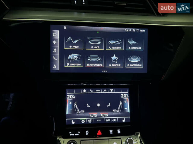 Синий Ауди E-Tron, объемом двигателя 0 л и пробегом 27 тыс. км за 49900 $, фото 8 на Automoto.ua