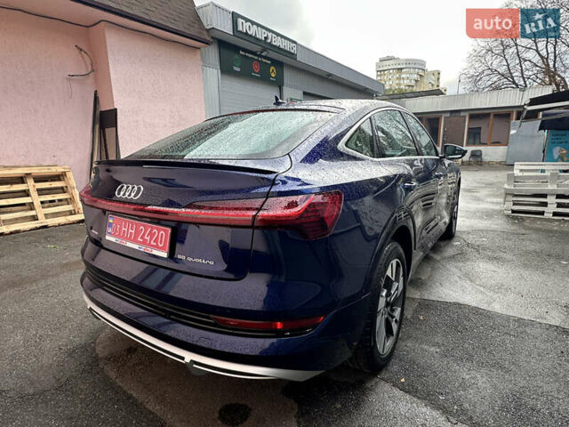 Синий Ауди E-Tron, объемом двигателя 0 л и пробегом 27 тыс. км за 49900 $, фото 2 на Automoto.ua