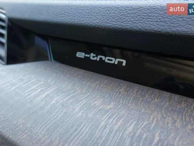 Синий Ауди E-Tron, объемом двигателя 0 л и пробегом 18 тыс. км за 36999 $, фото 15 на Automoto.ua