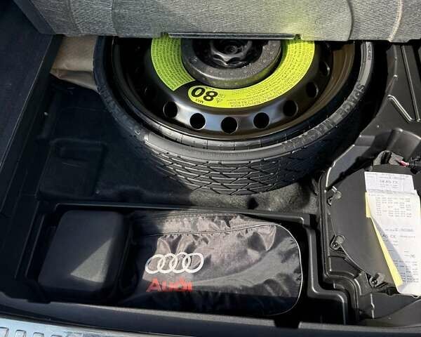 Синий Ауди E-Tron, объемом двигателя 0 л и пробегом 14 тыс. км за 61900 $, фото 20 на Automoto.ua