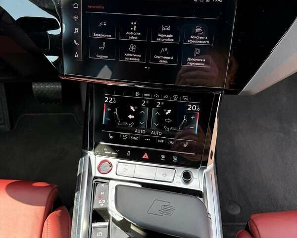 Синий Ауди E-Tron, объемом двигателя 0 л и пробегом 14 тыс. км за 61900 $, фото 8 на Automoto.ua