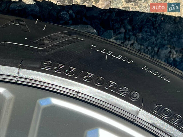 Синій Ауді E-Tron, об'ємом двигуна 0 л та пробігом 31 тис. км за 41870 $, фото 24 на Automoto.ua