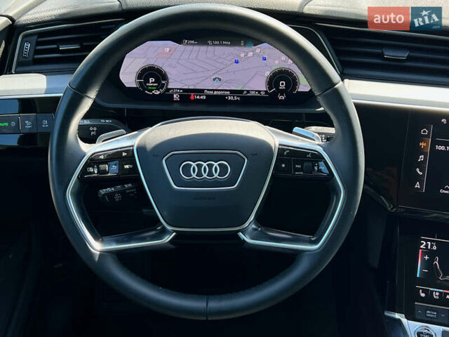 Синій Ауді E-Tron, об'ємом двигуна 0 л та пробігом 31 тис. км за 41870 $, фото 54 на Automoto.ua
