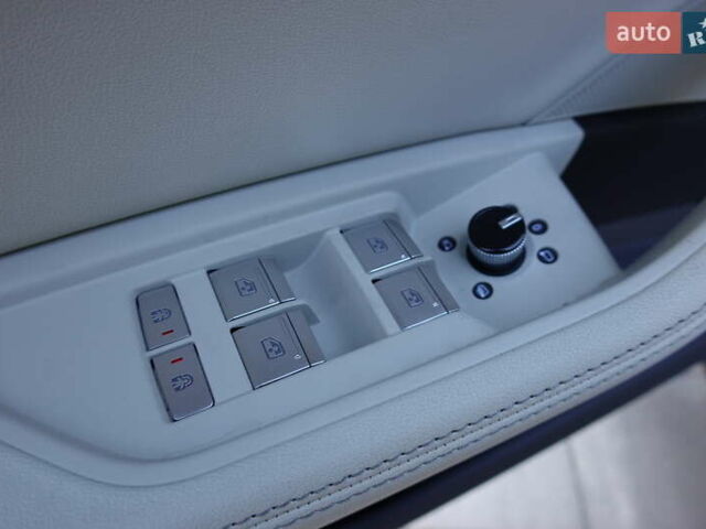 Синий Ауди E-Tron, объемом двигателя 0 л и пробегом 18 тыс. км за 36999 $, фото 27 на Automoto.ua