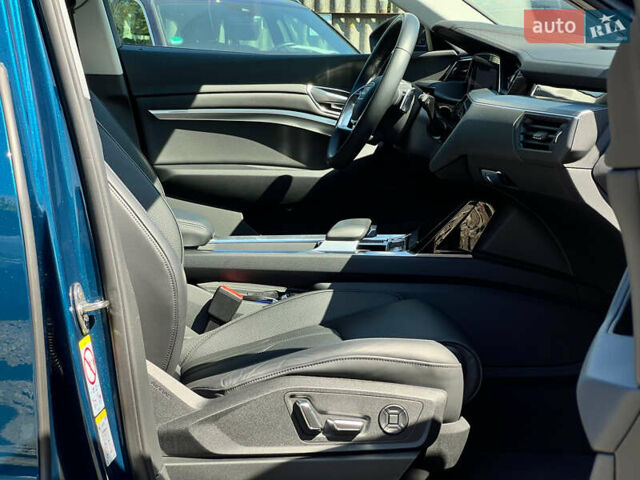 Синій Ауді E-Tron, об'ємом двигуна 0 л та пробігом 31 тис. км за 41870 $, фото 45 на Automoto.ua